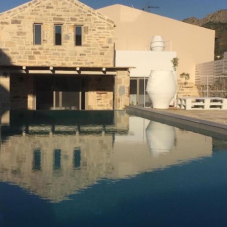 Laini Luxury Suites Pombia المظهر الخارجي الصورة